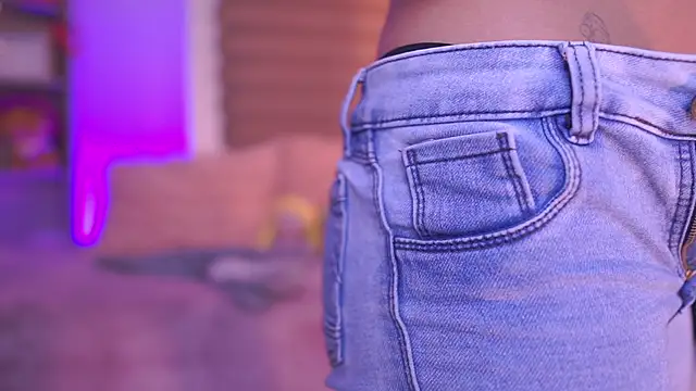 Snapshot of madelyn_rose_ chatting on 09-13-25, 02:11 madelyn rose online show from 09-13-25, 02:11