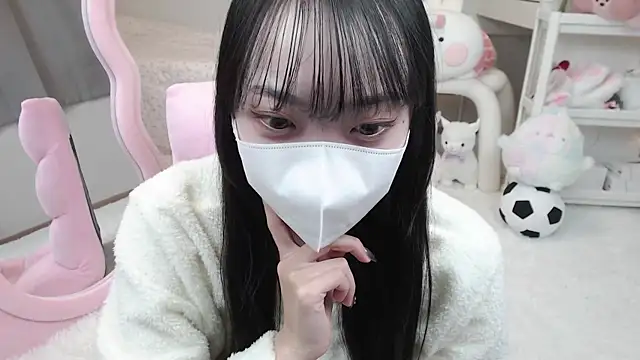 momo room online show from 12-15-24, 06:51