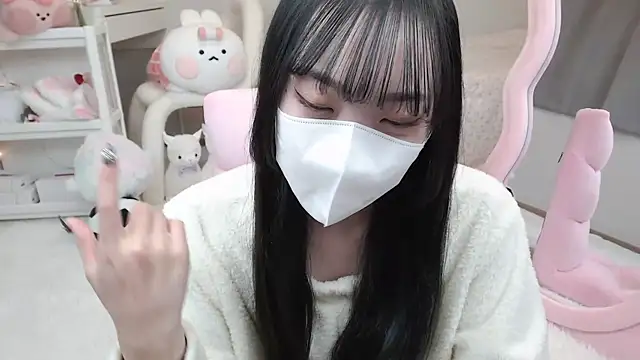 momo room online show from 12-15-24, 11:01