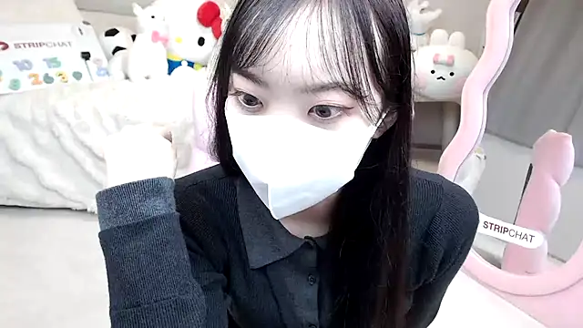 momo room online show from 10-15-25, 10:26