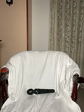 Snapshot of SierraFox_ chatting on 03-05-25, 07:17 SierraFox online show from 03-05-25, 07:17