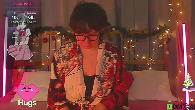 Snapshot of dreamgirllovee chatting on 12-30-24, 01:37 dreamgirllovee online show from 12-30-24, 01:37