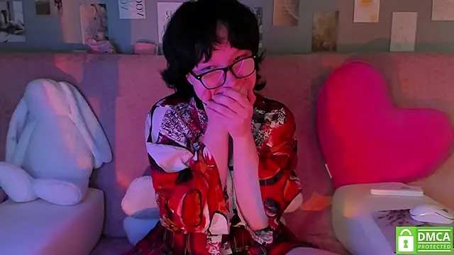 Snapshot of dreamgirllovee chatting on 03-01-25, 04:04 dreamgirllovee online show from 03-01-25, 04:04