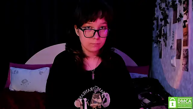 Snapshot of dreamgirllovee chatting on 10-11-25, 09:24 dreamgirllovee online show from 10-11-25, 09:24