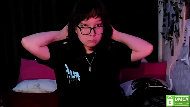 Snapshot of dreamgirllovee chatting on 10-20-25, 09:04 dreamgirllovee online show from 10-20-25, 09:04