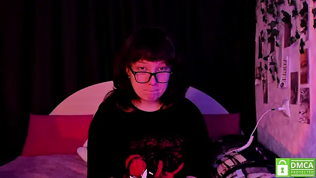 Snapshot of dreamgirllovee chatting on 11-22-25, 07:46 dreamgirllovee online show from 11-22-25, 07:46