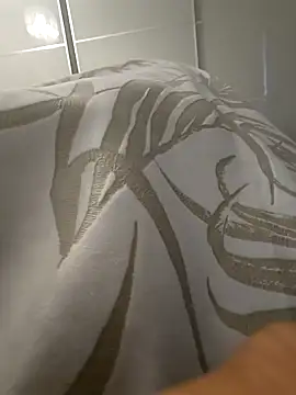 Snapshot of Hardmard chatting on 12-26-24, 02:27 Hardmard online show from 12-26-24, 02:27