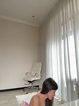 Hott Lolla online show from 02-20-25, 10:48