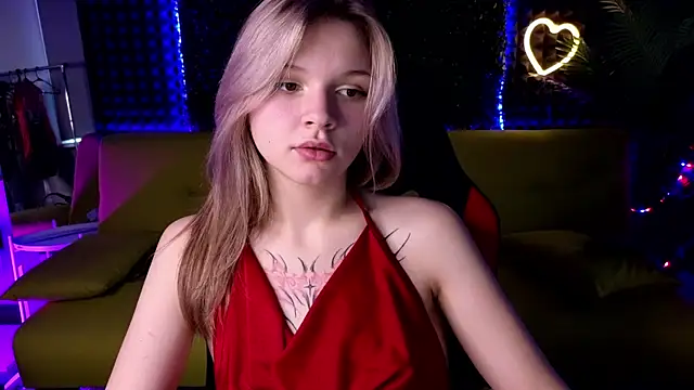 Snapshot of LitaBrom chatting on 12-05-24, 04:09 LitaBrom online show from 12-05-24, 04:09