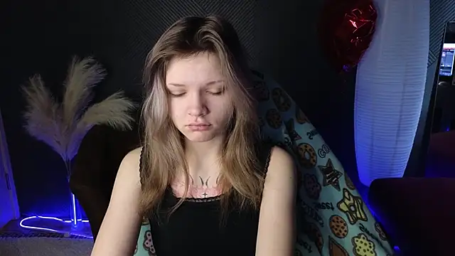 Snapshot of LitaBrom chatting on 03-15-25, 01:08 LitaBrom online show from 03-15-25, 01:08