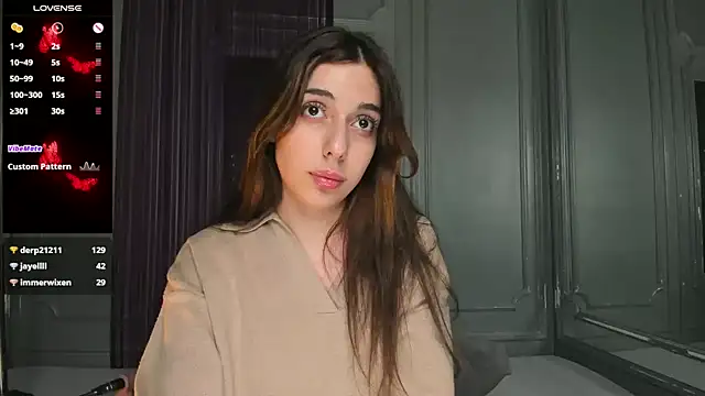 Snapshot of eva_lim chatting on 12-15-24, 02:08 eva lim online show from 12-15-24, 02:08