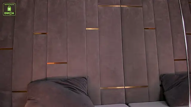 Snapshot of eva_lim chatting on 12-17-24, 03:49 eva lim online show from 12-17-24, 03:49