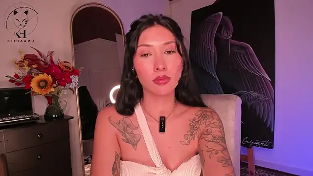 Snapshot of kiihaaru- chatting on 10-20-25, 09:48 kiihaaru- online show from 10-20-25, 09:48