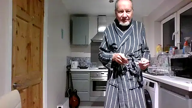 jimmybenido online show from 12-20-25, 05:31