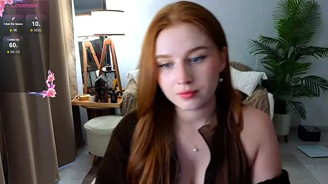 Snapshot of Meow_babe chatting on 09-28-25, 12:10 Meow babe online show from 09-28-25, 12:10