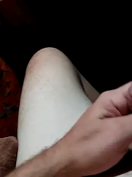 Snapshot of Cris29_84 chatting on 10-10-25, 05:28 Cris29 84 online show from 10-10-25, 05:28