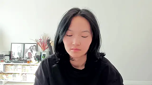 Snapshot of ailey_chao chatting on 06-10-26, 02:45 ailey chao online show from 06-10-26, 02:45