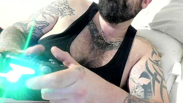 chubbycloudybottom online show from 12-18-25, 08:20