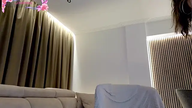 ReyaSophia online show from 09-12-25, 08:42