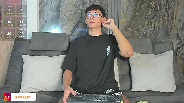 Daviid laidd online show from 11-24-25, 10:31