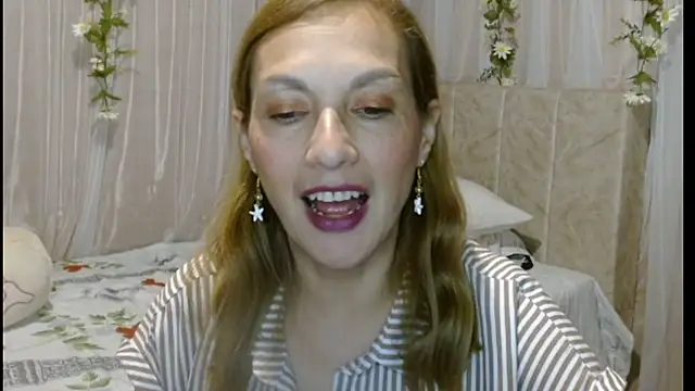 italagomez  online show from 02-14-25, 12:30