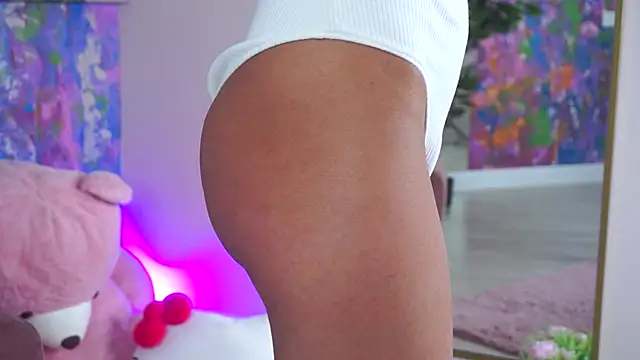 Snapshot of AshaYuva chatting on 10-28-25, 12:30 AshaYuva online show from 10-28-25, 12:30