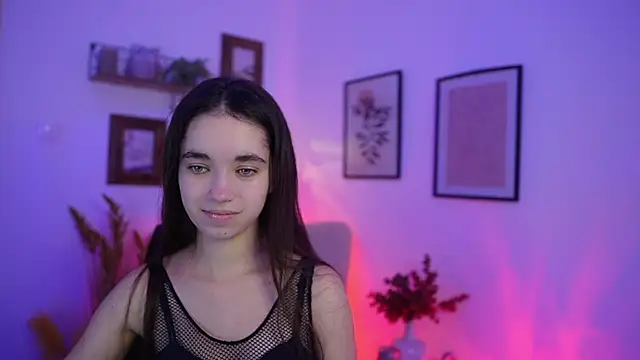 Snapshot of Gia_Paige18 chatting on 11-28-25, 01:58 Gia Paige18 online show from 11-28-25, 01:58