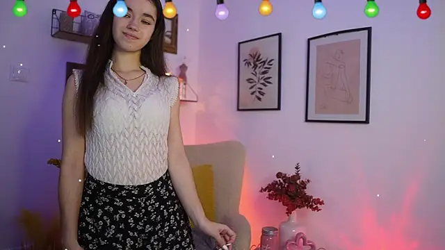 Snapshot of Gia_Paige18 chatting on 12-15-25, 01:59 Gia Paige18 online show from 12-15-25, 01:59