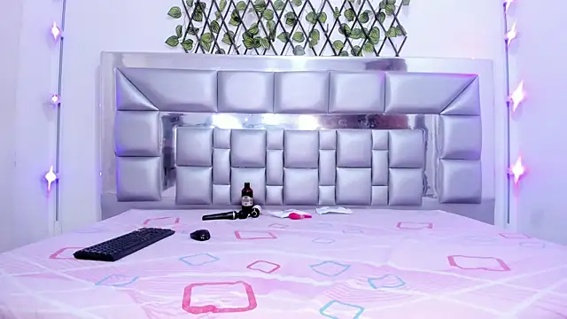 Snapshot of sweetebonny1 chatting on 02-27-26, 05:46 sweetebonny1 online show from 02-27-26, 05:46