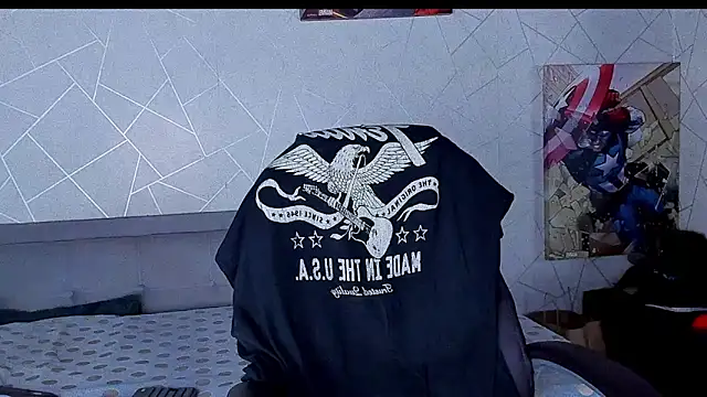 Snapshot of Cristian_Walker chatting on 06-20-26, 01:47 Cristian Walker online show from 06-20-26, 01:47