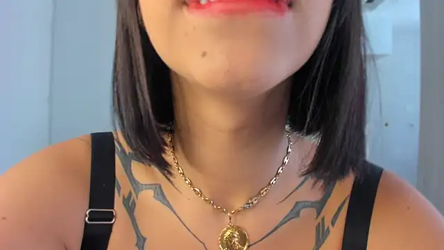 Snapshot of MelodyAdamss chatting on 03-09-25, 08:10 MelodyAdamss online show from 03-09-25, 08:10