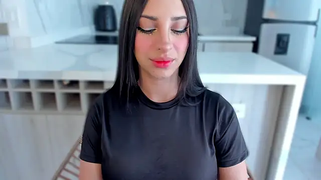 Snapshot of MelodyAdamss chatting on 09-14-25, 05:56 MelodyAdamss online show from 09-14-25, 05:56