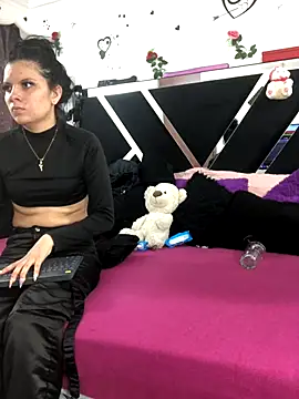 Snapshot of 1lovelygirls chatting on 10-14-25, 02:29 1lovelygirls online show from 10-14-25, 02:29