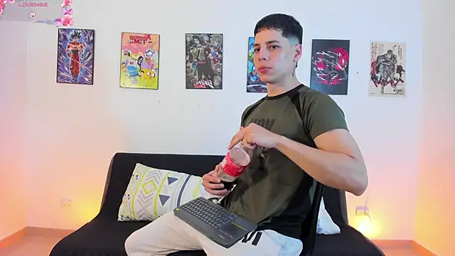 jonathanjoestar  online show from 12-15-25, 10:14