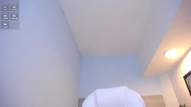 Snapshot of Violetta_rainbow chatting on 02-12-25, 11:18 Violetta rainbow online show from 02-12-25, 11:18