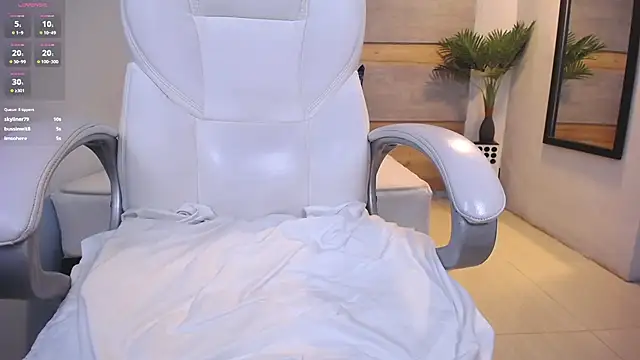 Snapshot of Violetta_rainbow chatting on 03-11-25, 10:07 Violetta rainbow online show from 03-11-25, 10:07