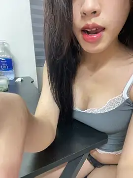 Snapshot of Louis_Baby chatting on 03-06-25, 09:03 Louis Baby online show from 03-06-25, 09:03