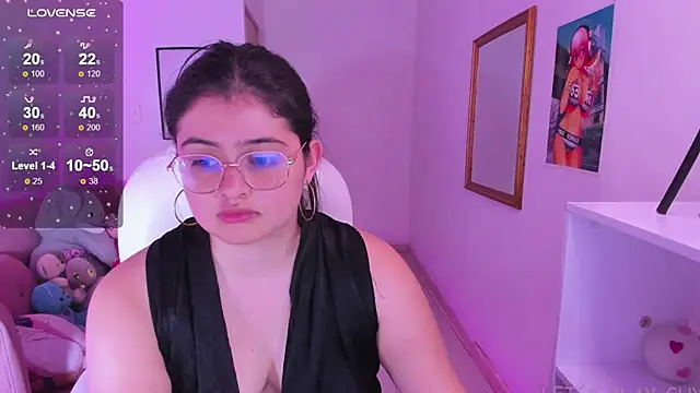 Stephania 18 online show from 01-22-25, 07:34