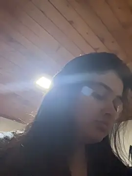 Stephania 18 online show from 10-19-25, 04:46