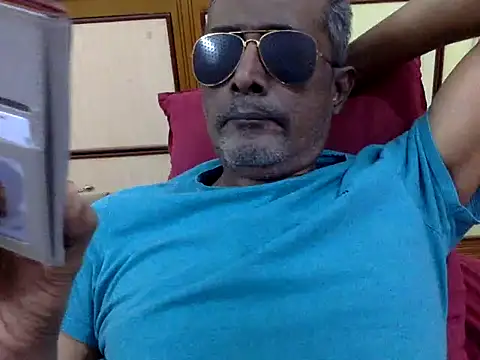 Snapshot of Lookin4Kinky_Partner chatting on 01-06-26, 02:32 Lookin4Kinky Partner online show from 01-06-26, 02:32