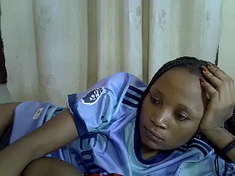 Snapshot of SpicyPetite chatting on 02-23-25, 08:06 SpicyPetite online show from 02-23-25, 08:06