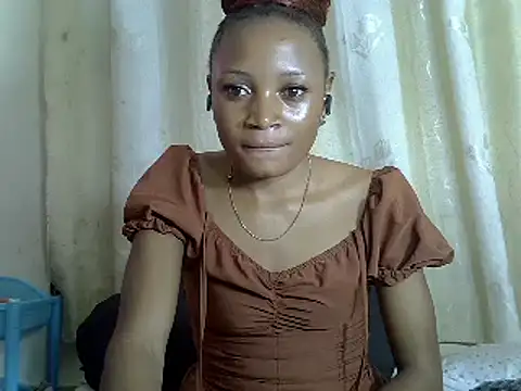 Snapshot of SpicyPetite chatting on 03-08-25, 05:17 SpicyPetite online show from 03-08-25, 05:17