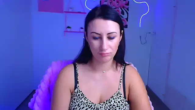 Snapshot of Loren_Moa chatting on 11-03-25, 12:50 Loren Moa online show from 11-03-25, 12:50