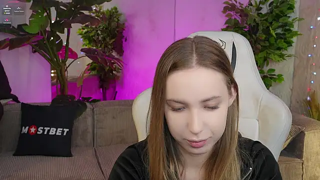 Linda054 online show from 01-13-25, 04:08