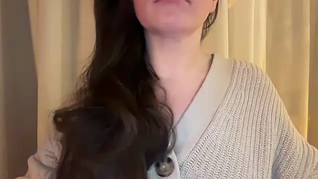 Snapshot of Sandysecret chatting on 12-04-25, 09:45 Sandysecret online show from 12-04-25, 09:45