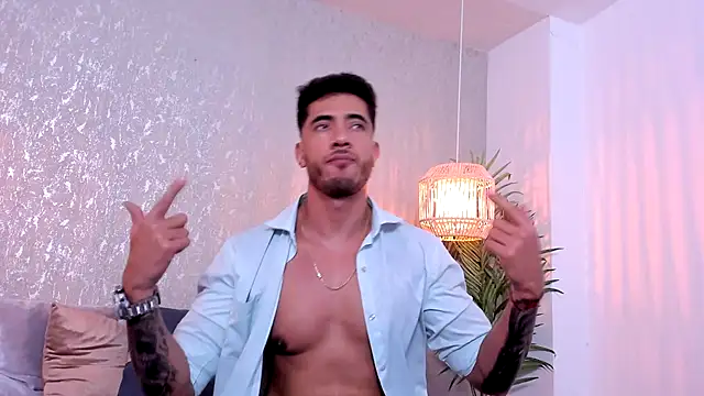 Snapshot of Nate_franco chatting on 09-25-25, 04:16 Nate franco online show from 09-25-25, 04:16