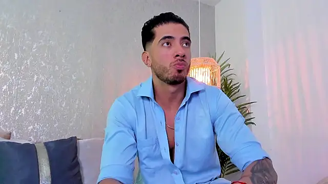 Snapshot of Nate_franco chatting on 10-03-25, 04:09 Nate franco online show from 10-03-25, 04:09