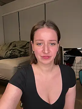 nerdynina online show from 12-15-24, 12:18