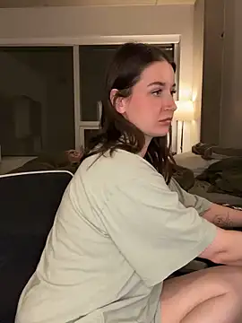 nerdynina online show from 02-08-26, 01:20