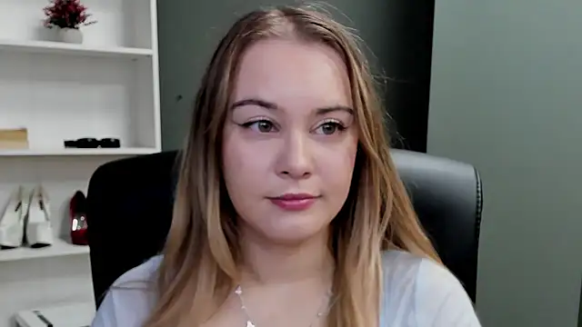 Snapshot of kitty_valeria chatting on 01-17-26, 07:46 kitty valeria online show from 01-17-26, 07:46